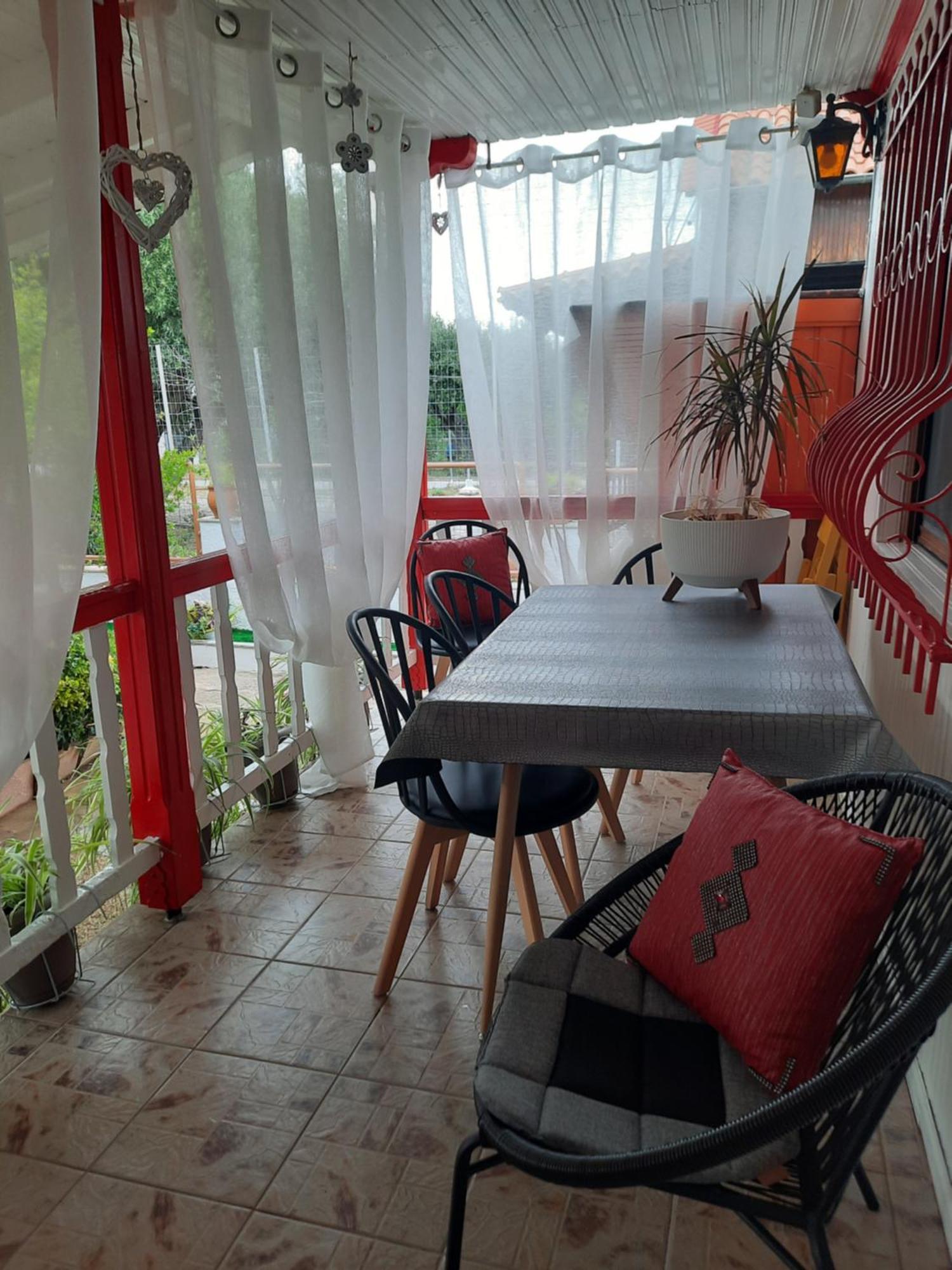 Casa Olena Holiday home *